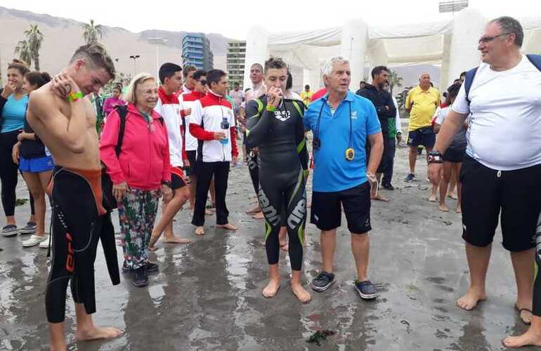 Máximo junto a su entrenador, Lucas Ciarniello