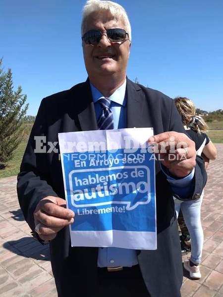 Integrantes de la ONG presentes en el acto de Malvinas