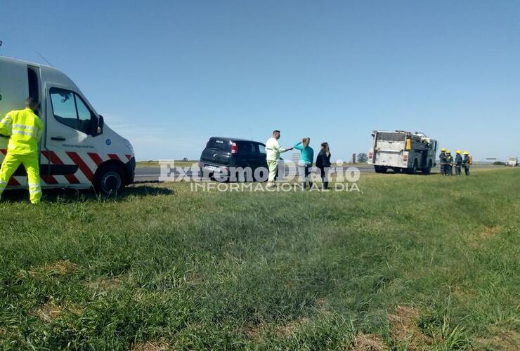 Imagen de Venía conduciendo y comenzó a salir fuego del capot