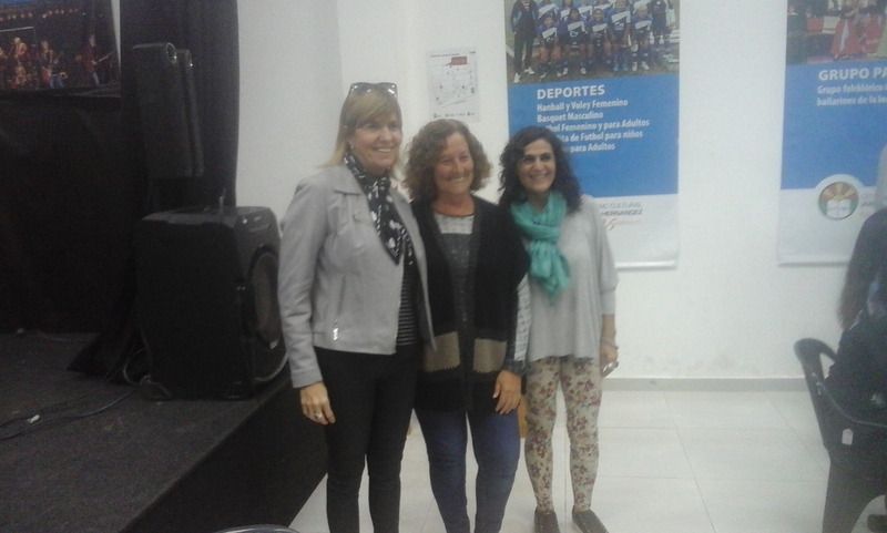 Imagen de Multitudinario encuentro de mujeres en el Taller - Debate