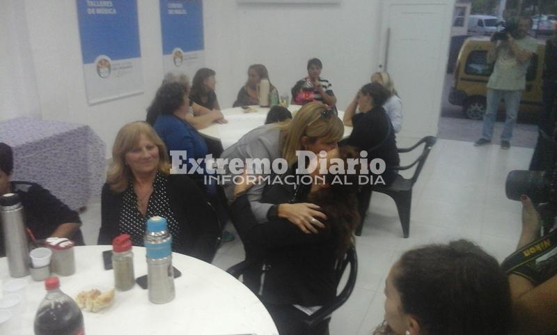 Imagen de Multitudinario encuentro de mujeres en el Taller - Debate