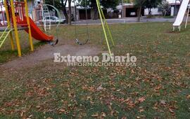 Plazas del Barrio Güemes limpiada por sus propios vecinos.