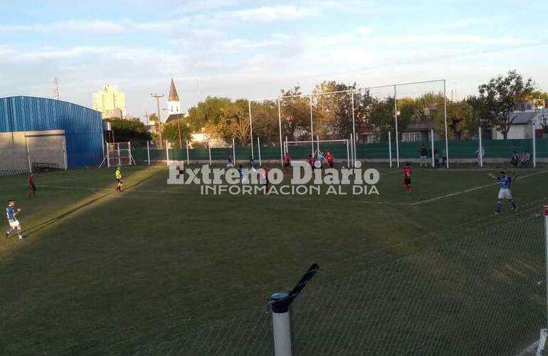 Gol del Rombo. Aquino abrió el camino a la victoria.