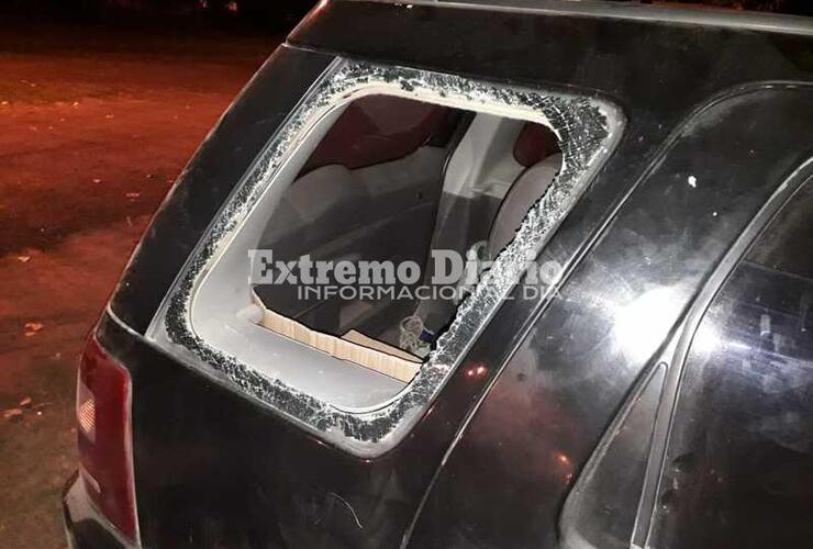 El caso se registró este domingo. La camioneta estaba cerrada y con alarma.