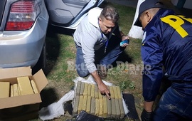 Una de las im&aacute;genes del procedimiento de anoche en Arroyo Seco.