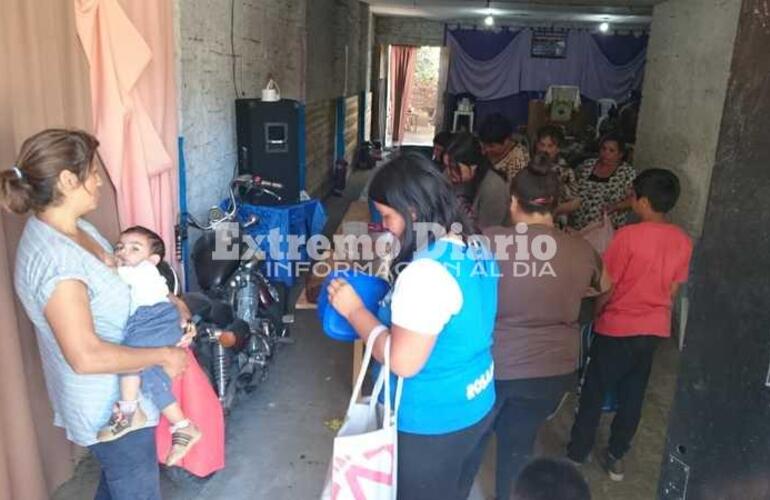 La actividad solidaria funciona en la Iglesia "Gloria de Dios."