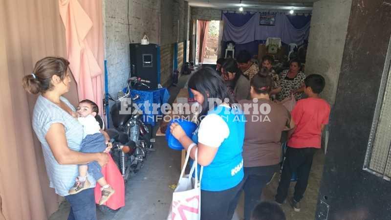 La actividad solidaria funciona en la Iglesia "Gloria de Dios."