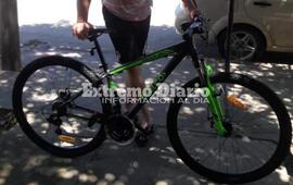 La bicicleta fue robada de un hogar de J. B. Justo al 100.