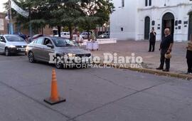 Imagen de Bendición de autos frente a la Parroquia