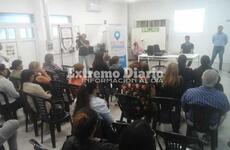 La reuni&oacute;n se realiza en el SUM del Centro Integrador Comunitario (CIC)