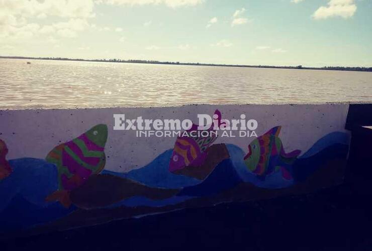 Imagen de Ya está casi terminado: Mural en el puerto de Arroyo Seco