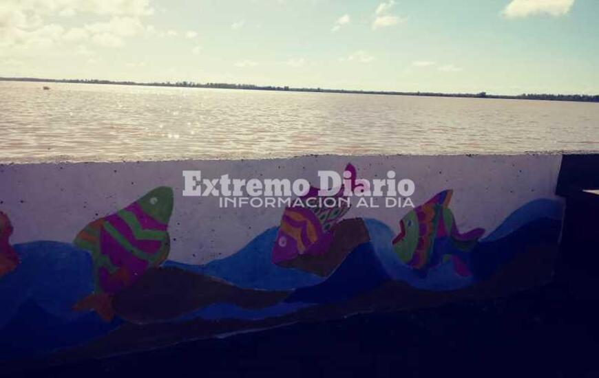 Imagen de Ya está casi terminado: Mural en el puerto de Arroyo Seco