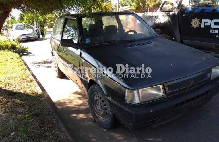 El auto secuestrado. El vehículo fue trasladado a la dependencia policial de General Lagos.