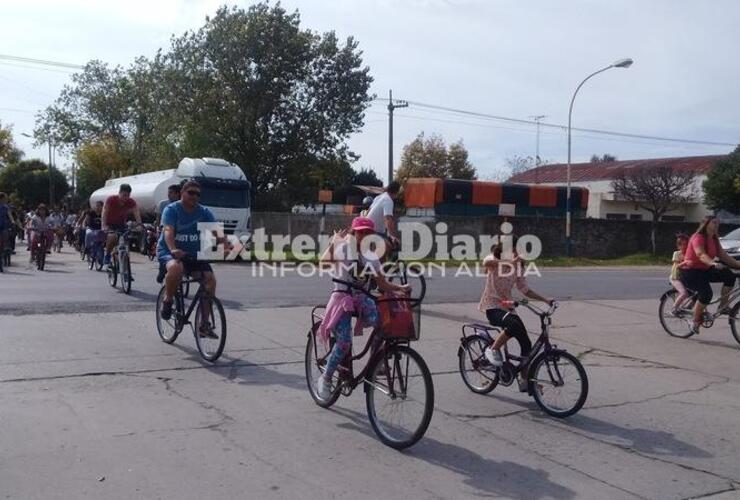 Imagen de Viernes Santo: Bicicleteada por las siete capillas