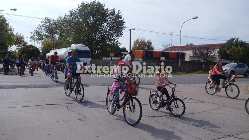 Imagen de Viernes Santo: Bicicleteada por las siete capillas
