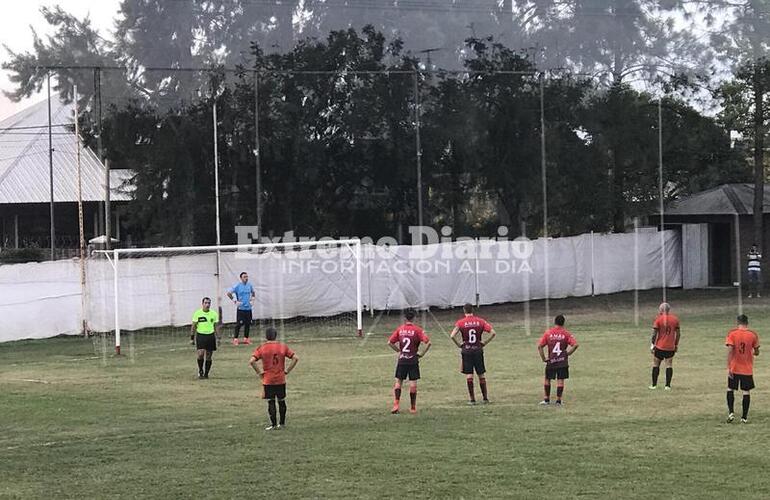 Imagen de Talleres perdió en el oeste contra el último campeón