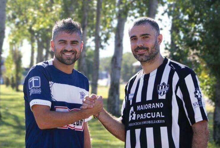 Los referentes, por un clásico sin violencia. La Municipalidad lanzó la campaña junto a Carlos Solari y Mateo Roberto.