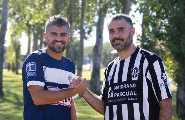 Los referentes, por un clásico sin violencia. La Municipalidad lanzó la campaña junto a Carlos Solari y Mateo Roberto.