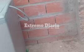 Vacío. Las cañas y los reeles estaban al lado del lavarropas que la familia tiene en el patio de la casa.