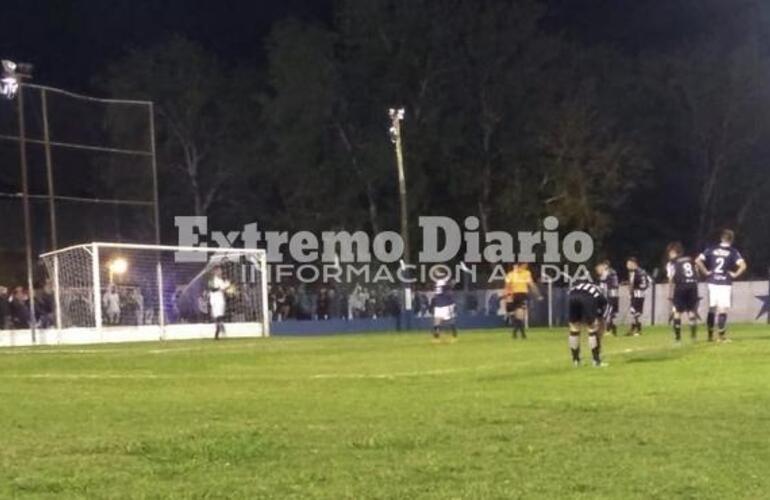 Penal y gol Panza.Diaz ajusticio a Fabro y puso el 1 a 0 final.