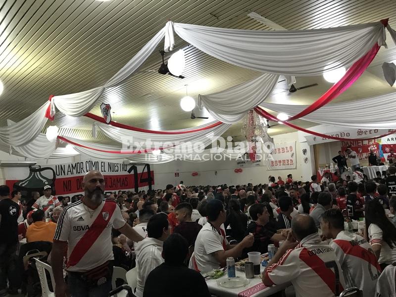 Arroyo es de River. Cientos de hinchas coparon el lugar y acompañaron a Ortega en una noche inolvidable.