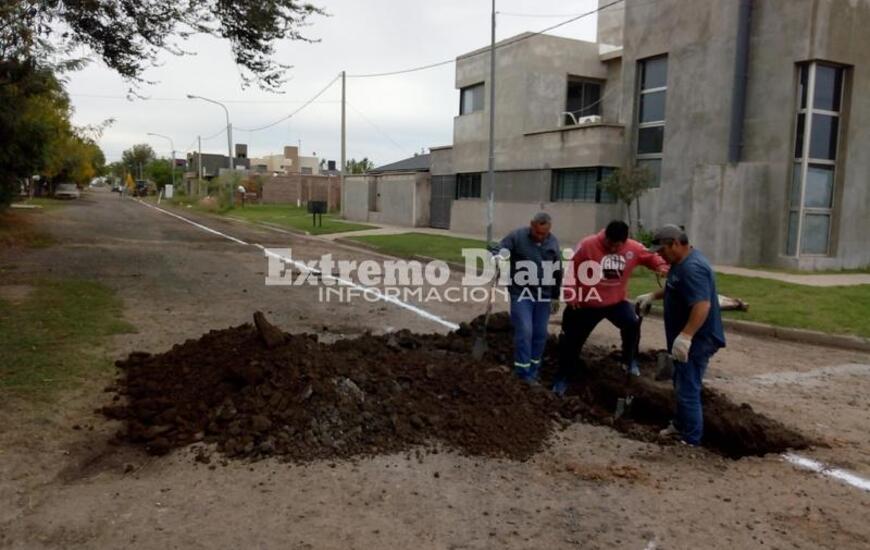 Imagen de Contin&uacute;a  la obra de cloacas para el loteo Zanchetta