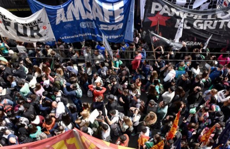 Imagen de &iquest;Qui&eacute;nes se adhieren al paro del martes 30?