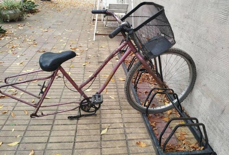 Imagen de Increíble: Le robaron la rueda de la bicicleta