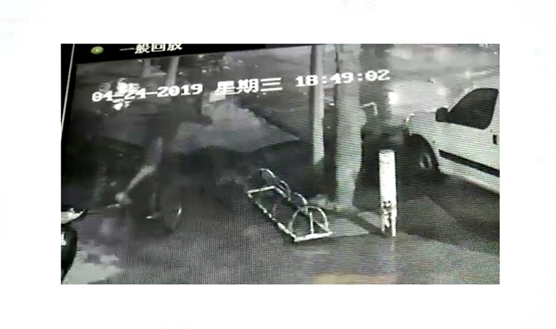 Imagen de Qued&oacute; filmado mientras se &acute;llevaba&acute; una bicicleta