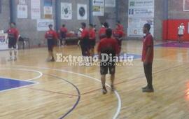 La humedad afecta el campo de juego.