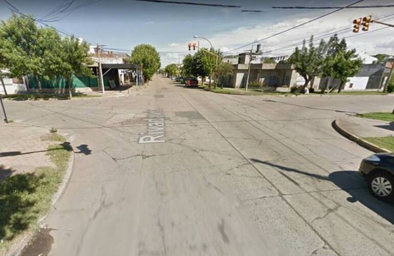 La zona. Los hechos acontecieron en Lisandro de la Torre y Rivadavia. Foto: Street View
