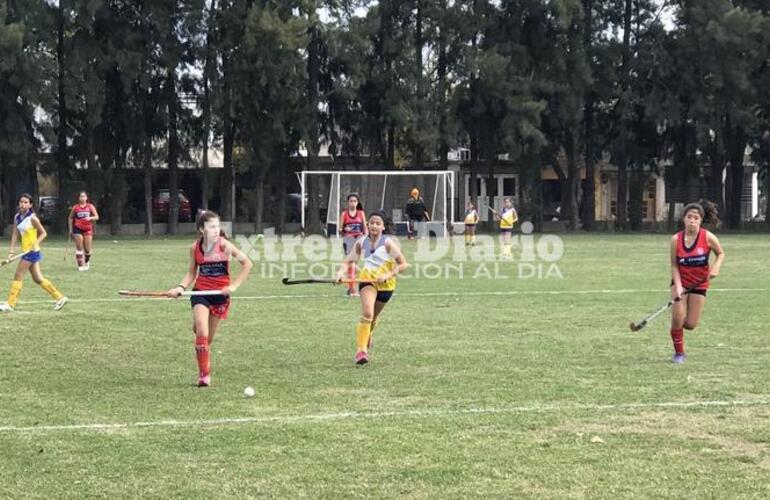 El duelo de Sub-15 fue para las chicas de Villa Constitución.