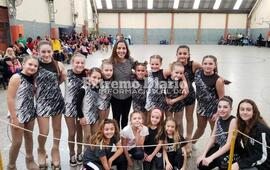 Las alumnas junto a la Profe Ayelen Arevalo