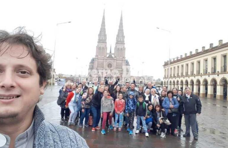 Incluso el padre Roman Lucero tuvo la bendición de presidir una misa en la imponente catedral.