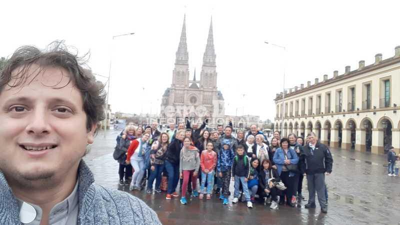 Incluso el padre Roman Lucero tuvo la bendición de presidir una misa en la imponente catedral.