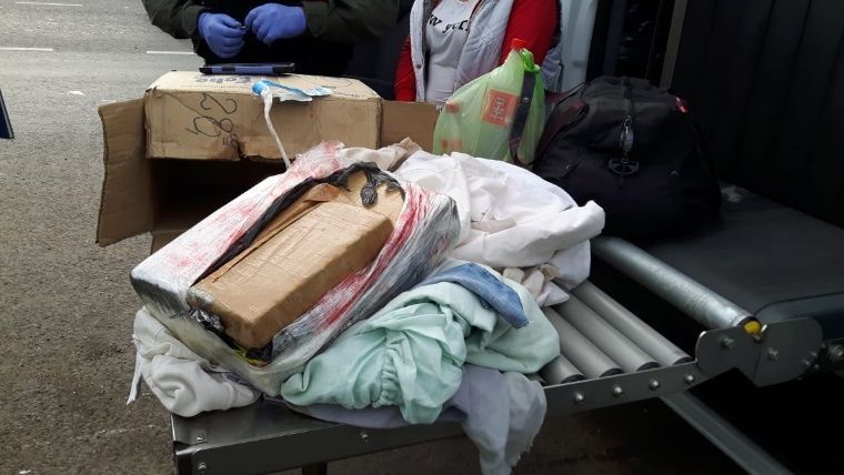 Imagen de Fue detenida con 5 kilos de marihuana en un micro