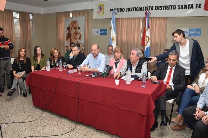 Reuni&oacute;n del Frente Juntos sin Bielsa