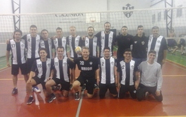 Foto del triunfo: El "Panza" arranc&oacute; ganando en su vuelta a la competencia.