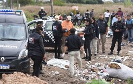 Escenario. La PDI trabajó ayer en el basural donde se halló el cuerpo.