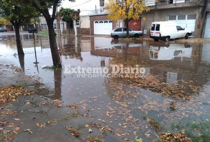 Imagen de Después del aguacero, el reclamo: ´Esto sucede cada vez que llueve´