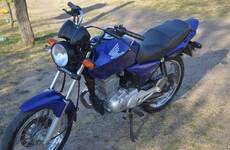 El chico andaba en una moto Honda Titán CG 150 cc de color azul. Foto: Imagen Ilustrativa