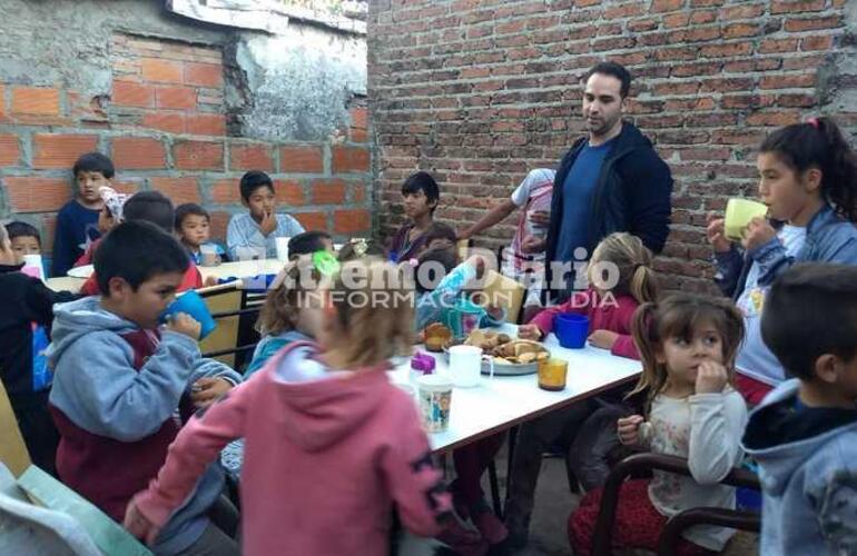 La ayuda llegó ayer por la tarde al barrio.