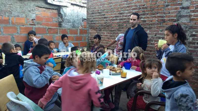 La ayuda llegó ayer por la tarde al barrio.