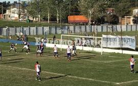 Atacando sin parar. Eso hizo Athletic todo el partido ante Alvear.