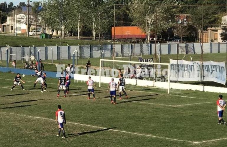 Atacando sin parar. Eso hizo Athletic todo el partido ante Alvear.