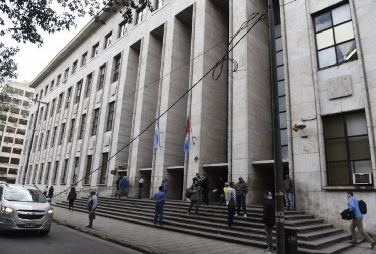 Imagen de Falsa alarma en los Tribunales de Rosario y San Lorenzo por sendas amenazas de bomba