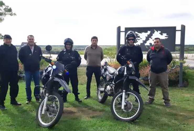 Imagen de Pueblo Esther recibió dos motos para los patrullajes