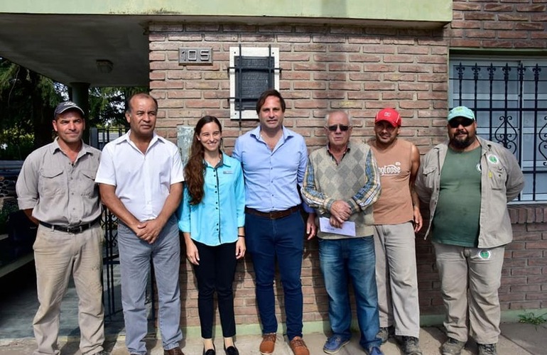 Trabajo en conjunto: El anuncio de la fábrica de soda fue emitido tras la inauguración de las nuevas tuberías de agua desde la Comuna y la Cooperativa.