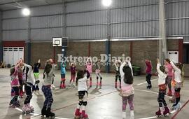 Ensayando la coreo. As&iacute; est&aacute;n las nenas de Talleres a horas del Festival.