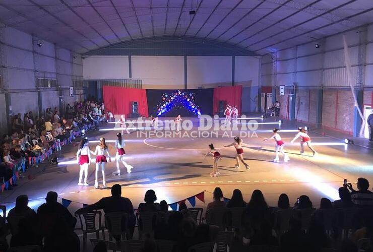 La Gala de Patín fue un éxito. Familiares y amigos disfrutaron de una gran noche de Patinaje en Talleres.